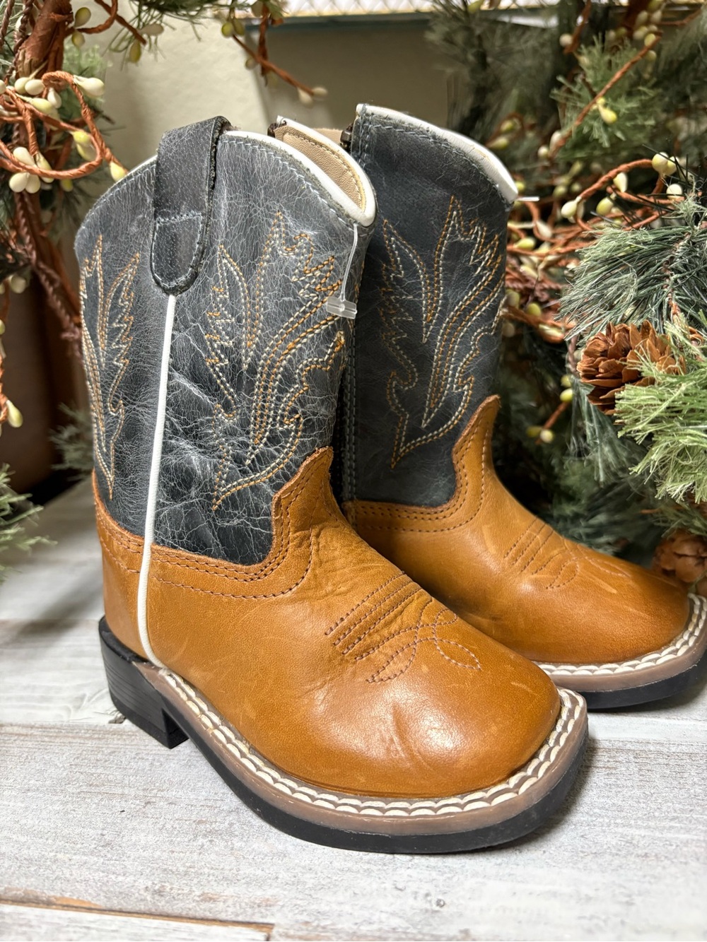 New-never worn.  Cody James Toddler Boys' Western Boots.  Size 4.5D